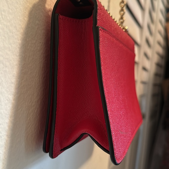 πΊπΊ Stunning  raspberry Furla with chain and leather cross body strap.πΊπΊ - Picture 5 of 13